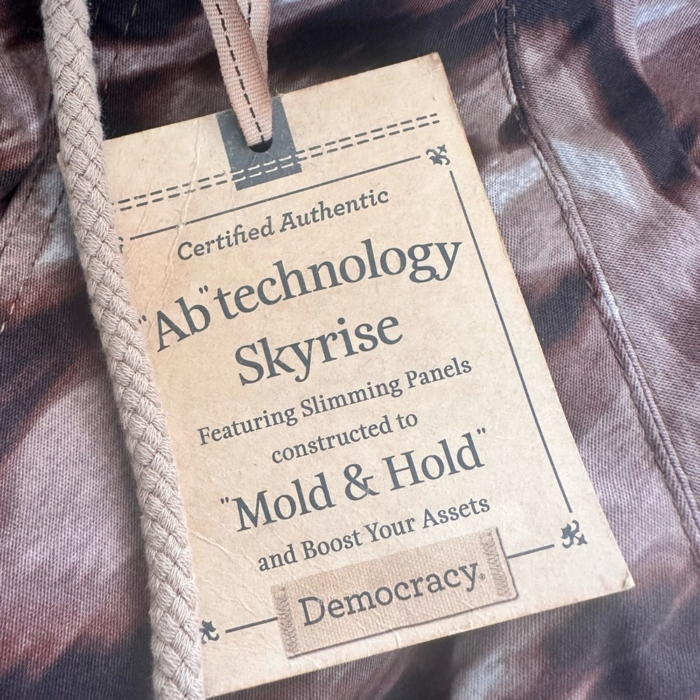 NWT Democracy “Ab”‎ Technology Skyrise Cargo Pants Leopard Print Size 6 - Picture 10 of 13